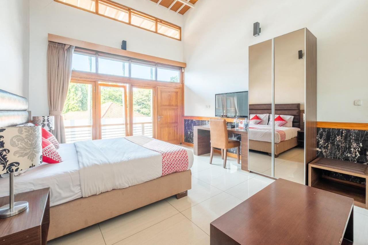 Oyo 1210 Nice Guesthouse Bandung Exterior foto